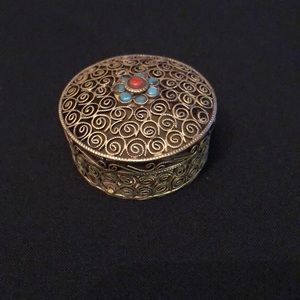 VINTAGE BRASS FILIGREE TRINKET BOX